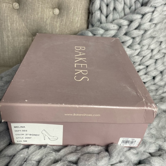 BAKERS - BURGUNDY SUEDE PUMPS - Picture 6 of 6